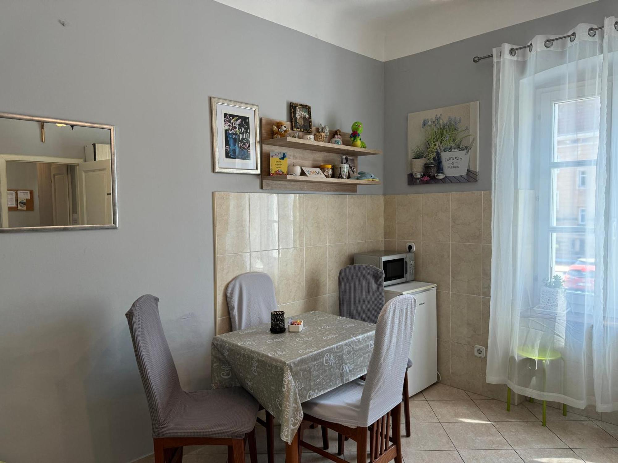 Central Apartment Agatha Opatija Luaran gambar