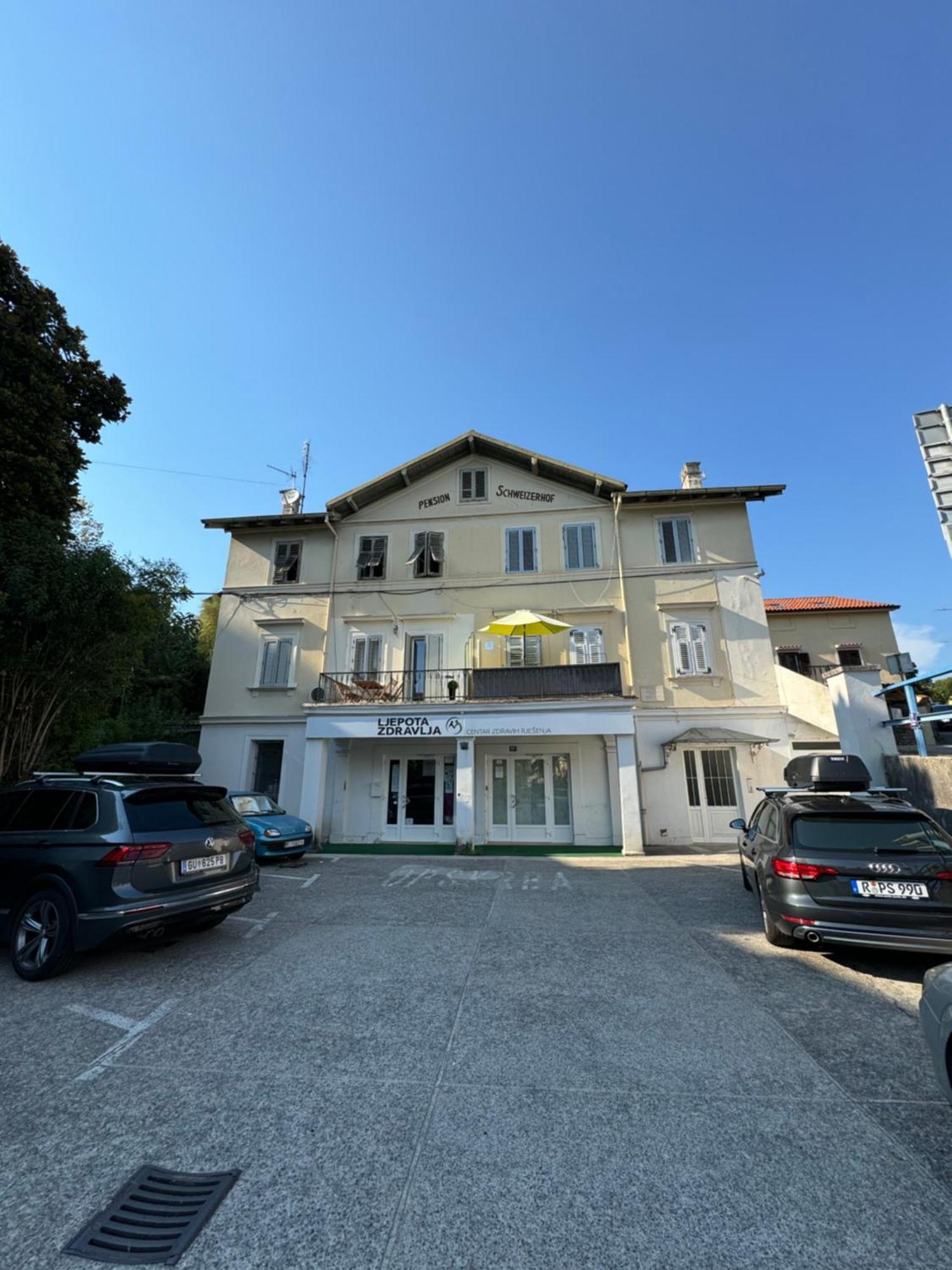 Central Apartment Agatha Opatija Luaran gambar