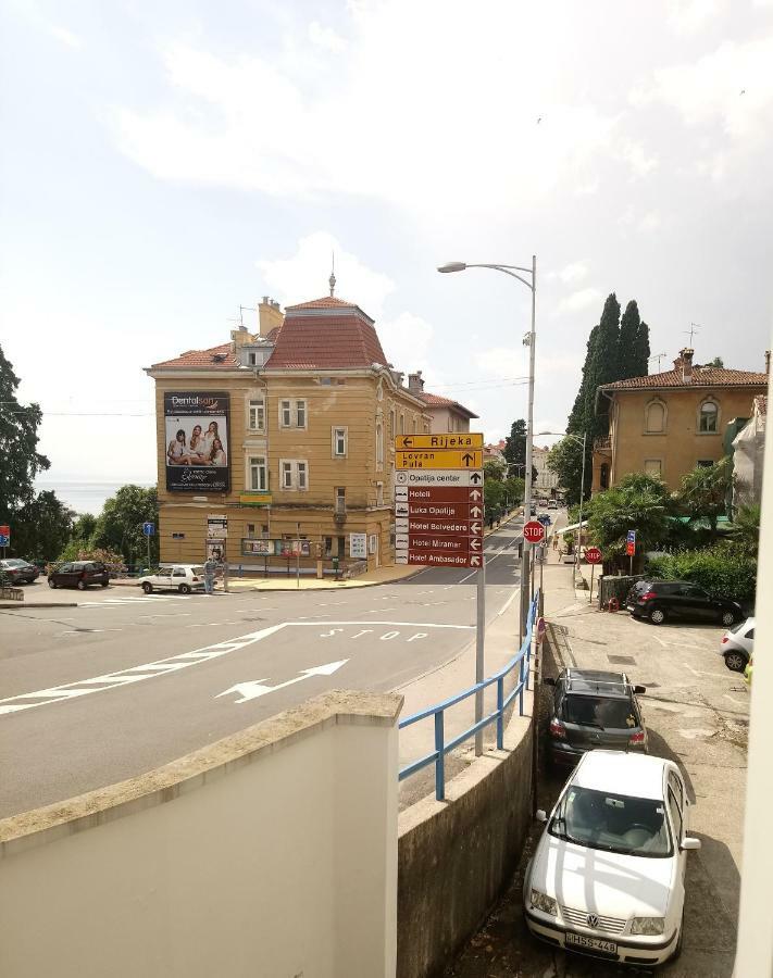 Central Apartment Agatha Opatija Luaran gambar